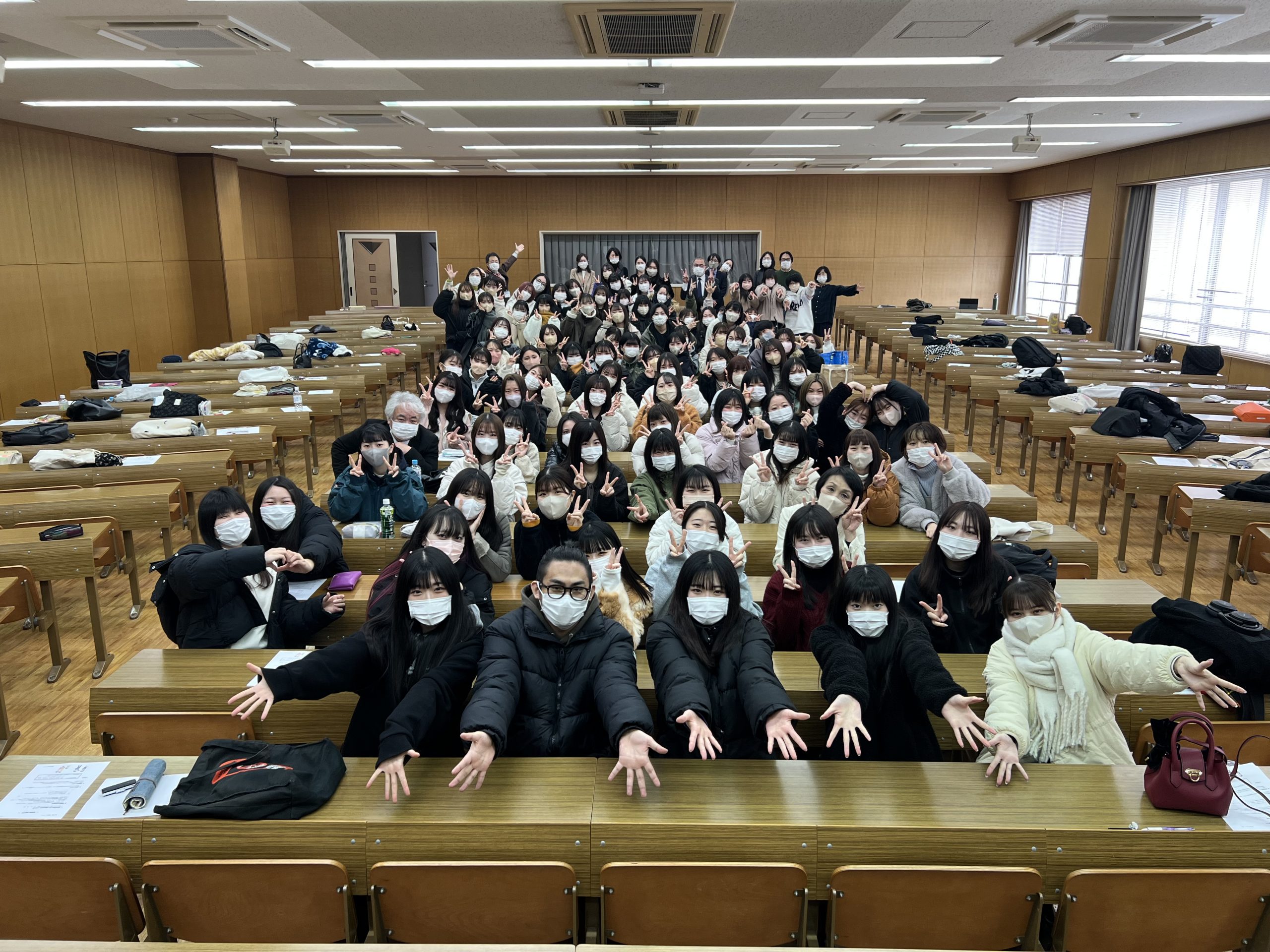 子ども学科2年生が最後の全体会を行いました（2023年2月13日）
