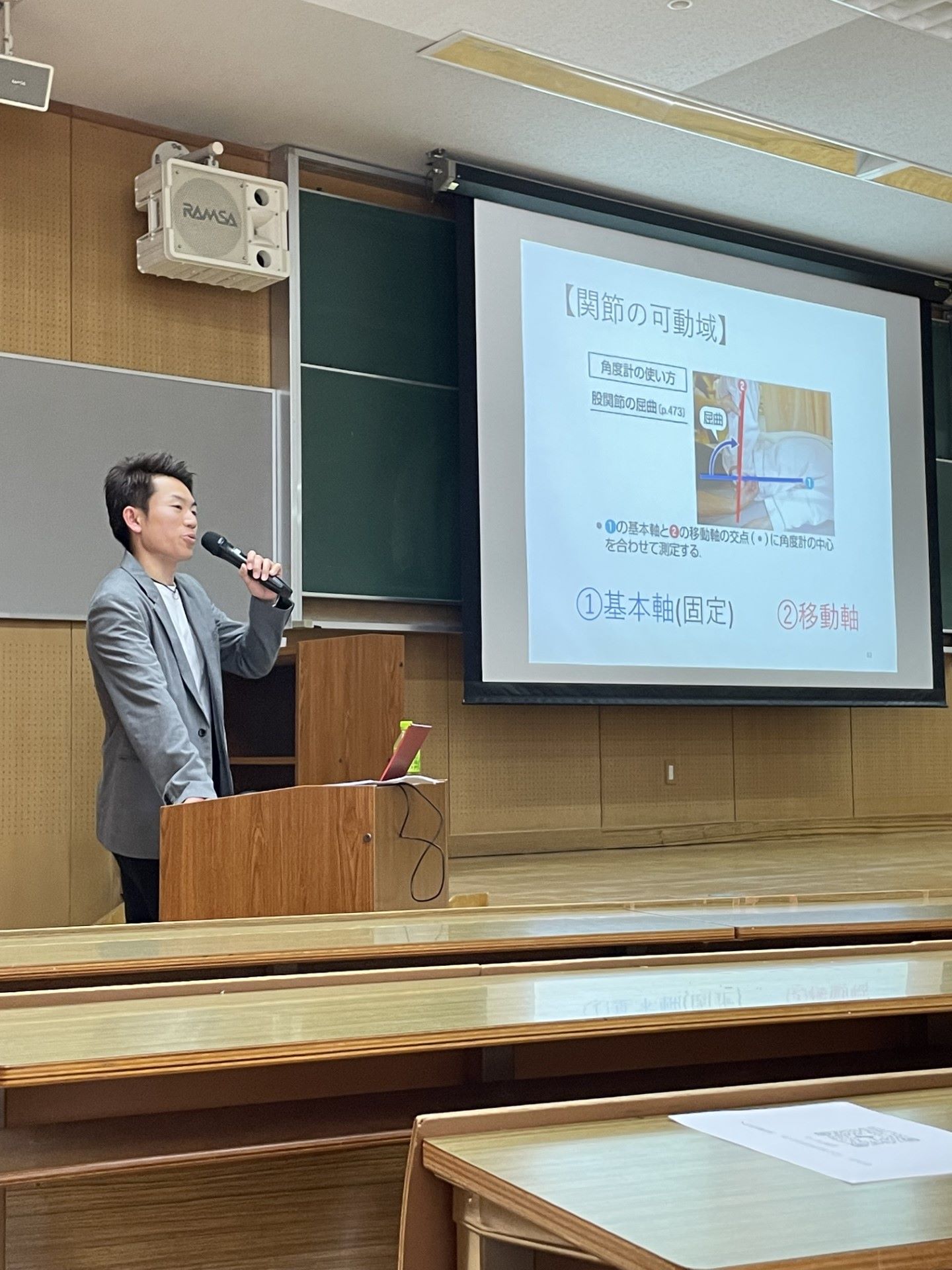 【授業紹介】現代福祉学科で”SASUKEファイナリスト”多田竜也さんを 「こころとからだのしくみ」にお招きしました