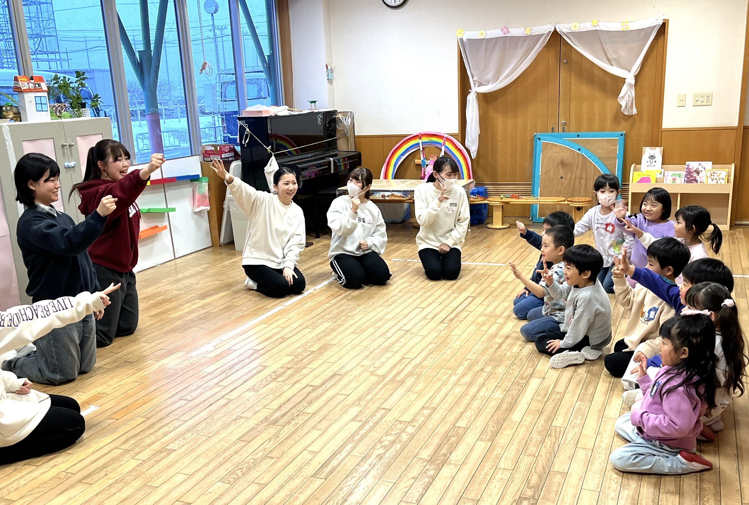 付属幼稚園で第3回子ども学科正課外活動「伝承あそび」を行いました