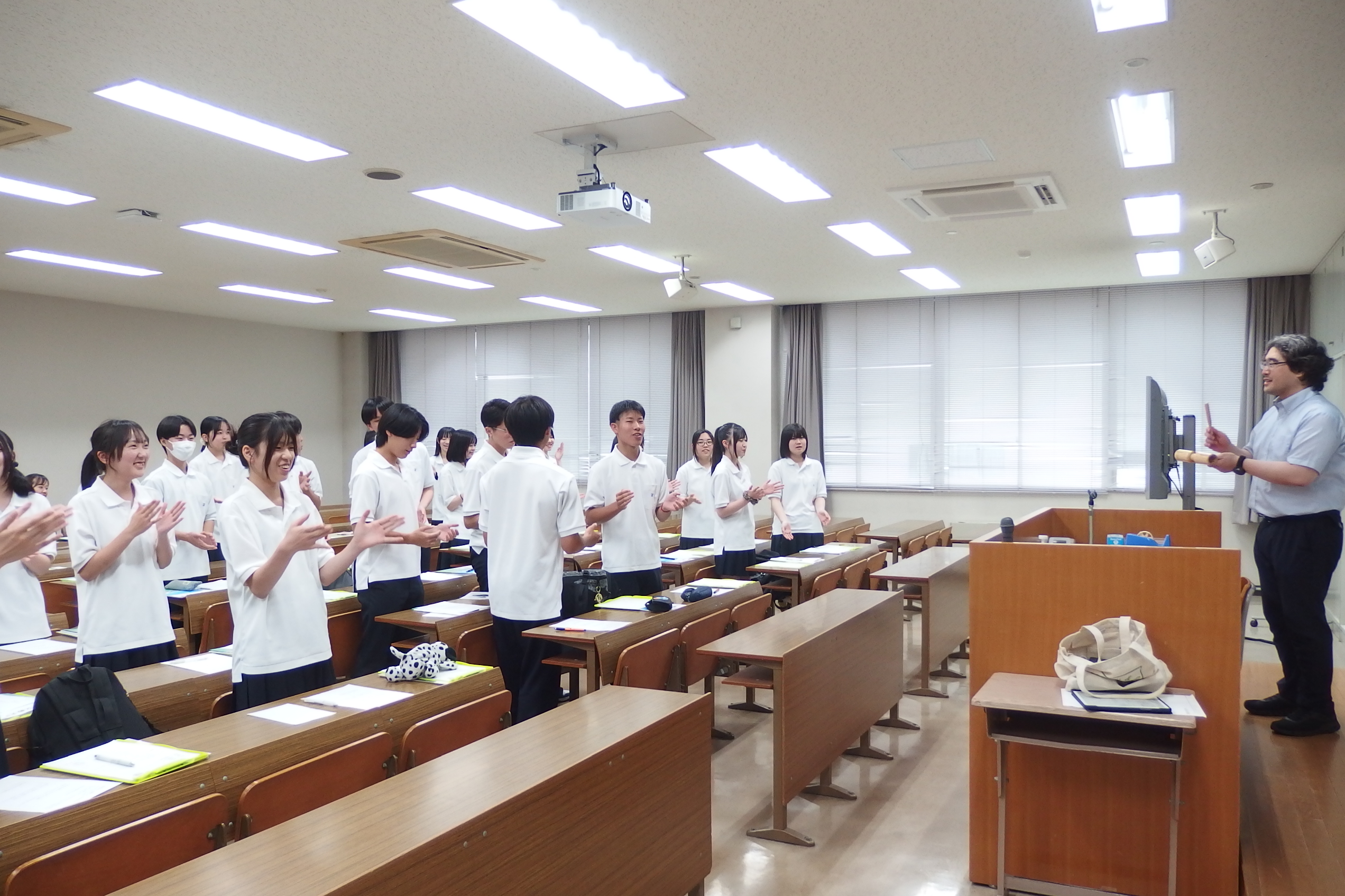 山形県立酒田西高等学校１年生の皆さんが大学見学に来学されました