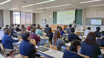 「やさしい日本語」公開講座を開催しました