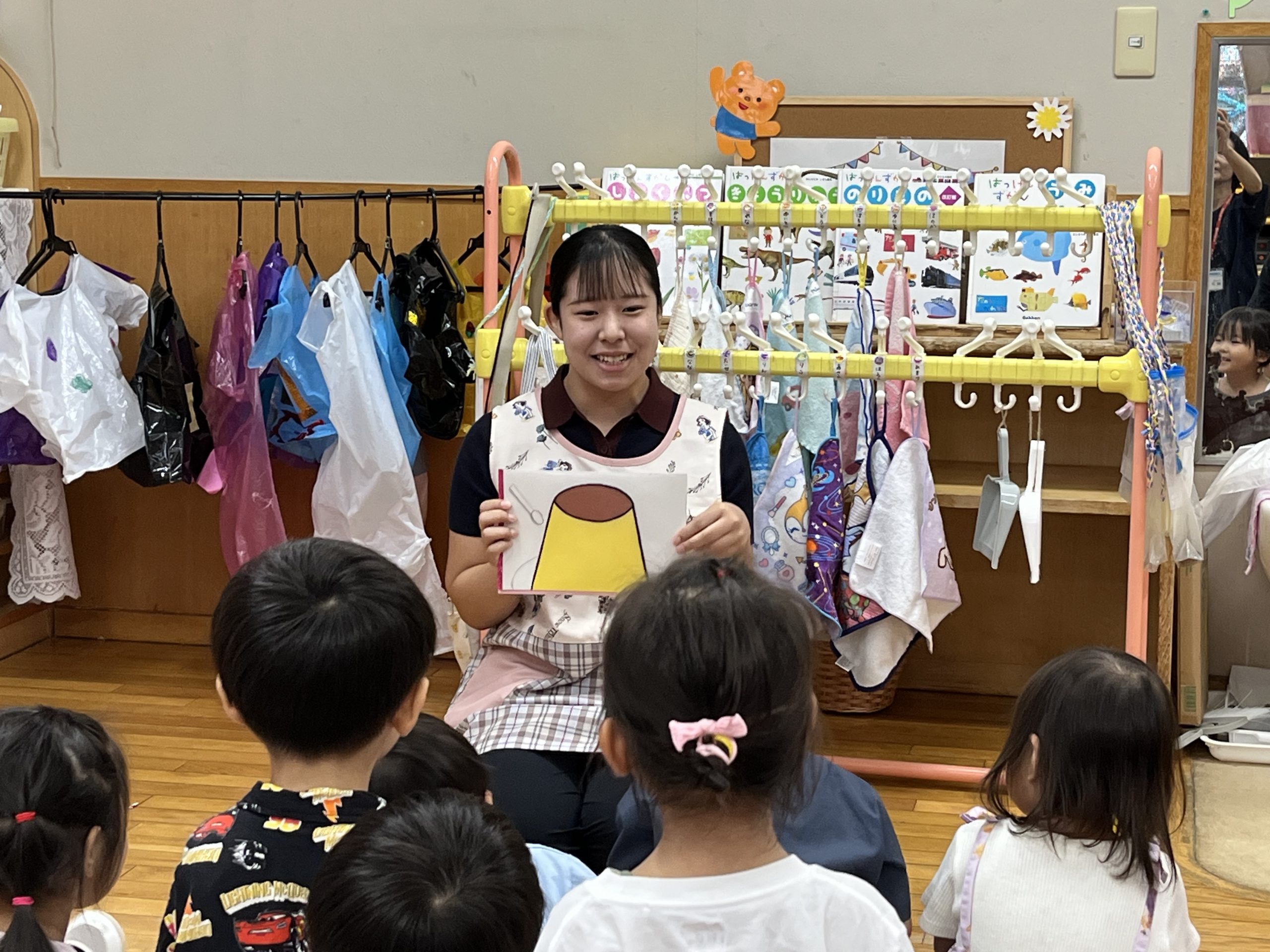子ども学科1年生が本学付属幼稚園で実習を行いました